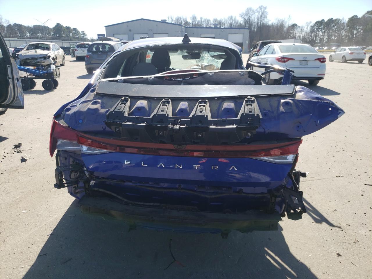 2022 Hyundai Elantra VIN KMHLM4AG3NU306402 Copart auction photo, all over / frame damage damage thumbnail 6