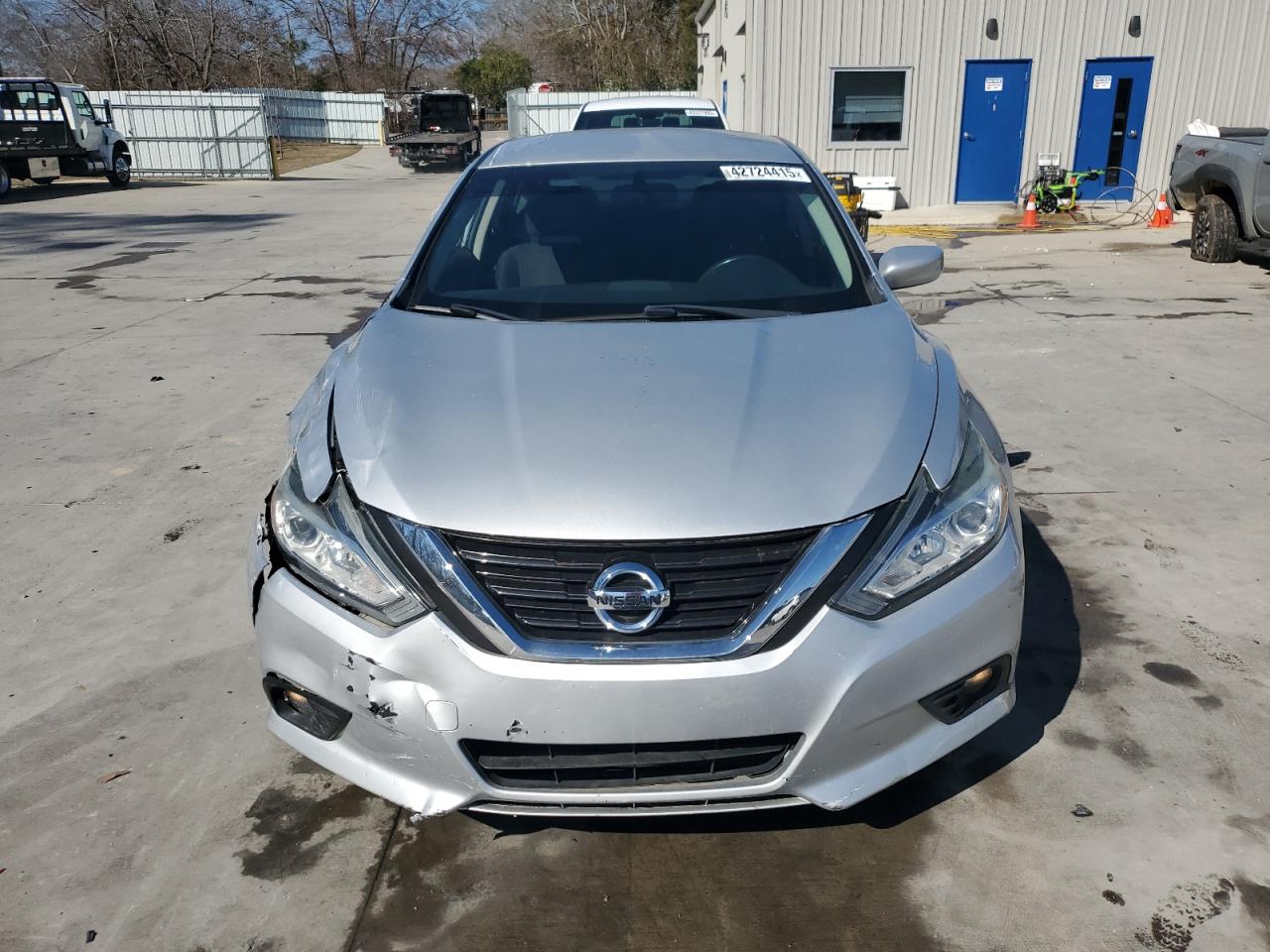 2017 Nissan Altima VIN 1N4AL3AP9HC253598 Copart auction photo, all over damage thumbnail 5