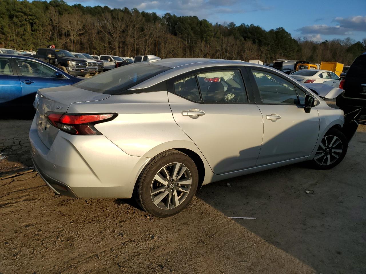2021 Nissan Versa VIN 3N1CN8EV5ML843107 Copart auction photo, front end / minor dent/scratches damage thumbnail 3