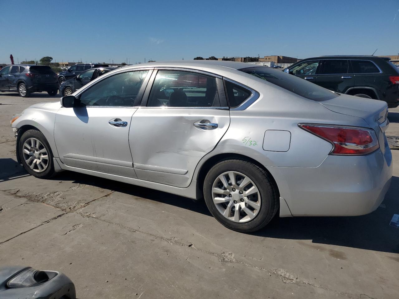 2015 Nissan Altima VIN 1N4AL3AP0FN909320 Copart auction photo, front end / side damage thumbnail 2