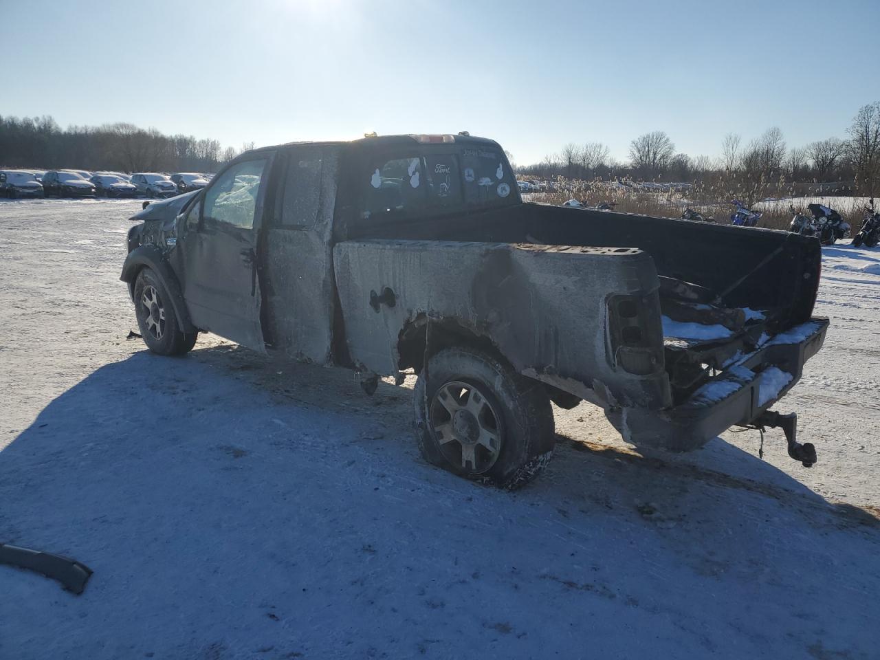 2004 Ford F-150 VIN 1FTRX14W84NC12922 Copart auction photo, rollover damage thumbnail 2