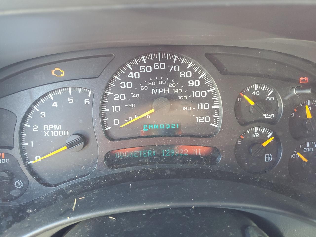 2004 Chevrolet Suburban VIN 3GNEC16ZX4G329869 Copart auction photo, water/flood damage thumbnail 9