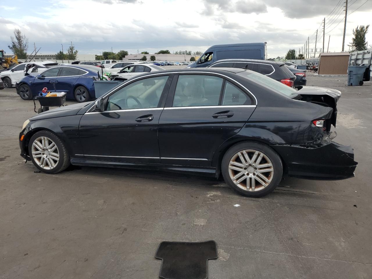2009 Mercedes-Benz C-klasse VIN WDDGF54X19R083129 Copart auction photo, rear end / front end damage thumbnail 2