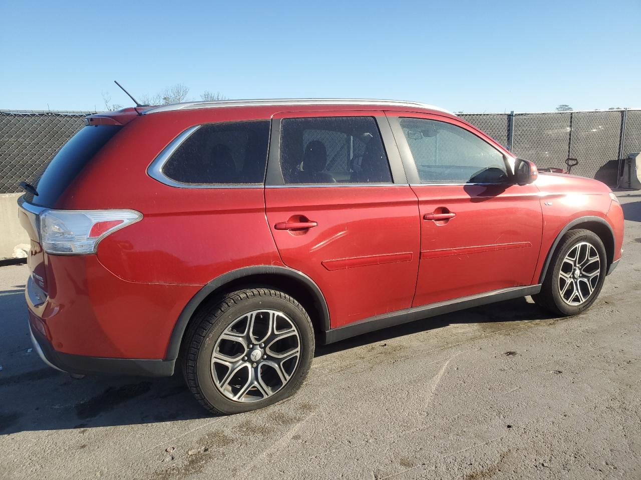 2015 Mitsubishi Outlander VIN JA4JZ4AX8FZ000355 Copart auction photo, front end / side damage thumbnail 3