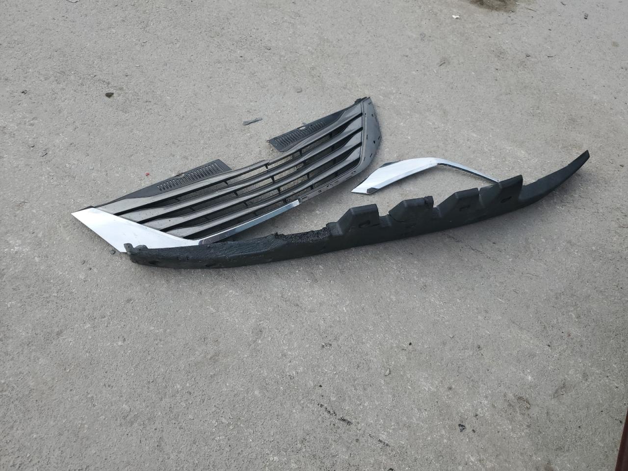 2011 Toyota Sienna VIN 5TDYK3DCXBS101680 Copart auction photo, front end damage thumbnail 13
