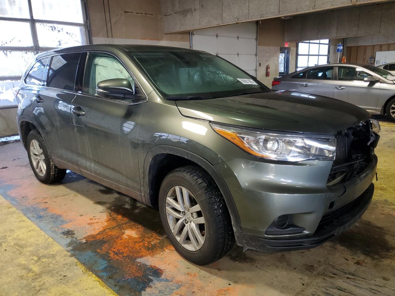 2015 Toyota Highlander VIN 5TDZARFH4FS010445 Copart auction photo, front end / mechanical damage thumbnail 4