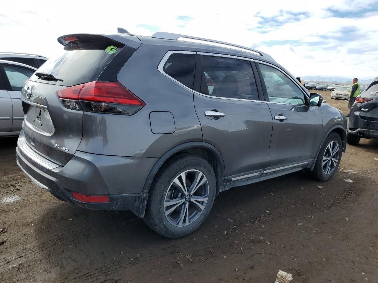 2017 Nissan Rogue VIN JN8AT2MV9HW020998 Copart auction photo, front end damage thumbnail 3