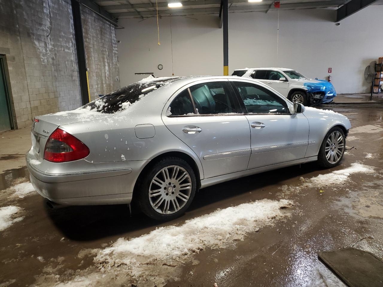2008 Mercedes-Benz E-klasse VIN WDBUF87X98B315377 Copart auction photo, front end damage thumbnail 3