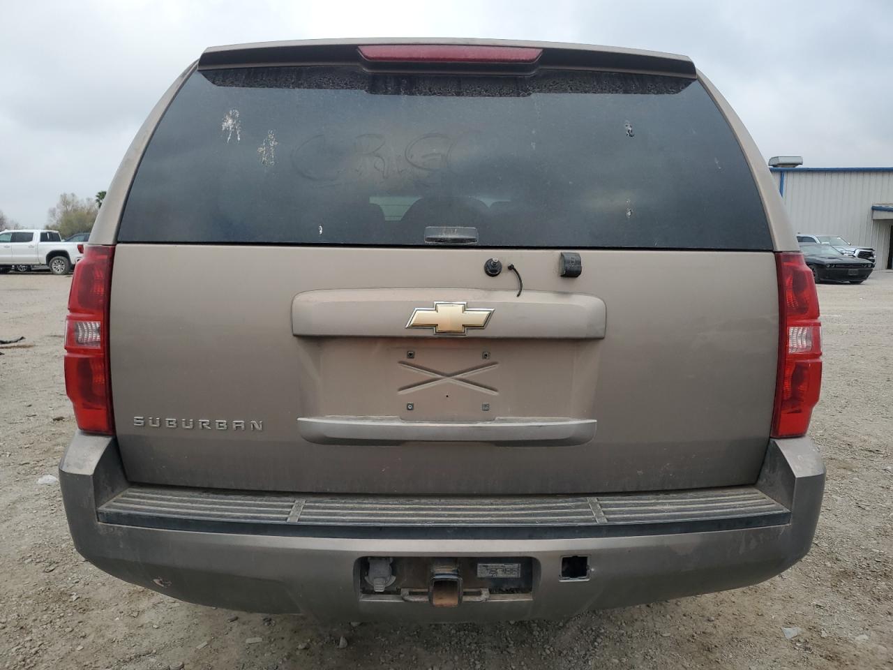 2007 Chevrolet Suburban VIN 1GNFC16J17R223992 Copart auction photo, front end damage thumbnail 6