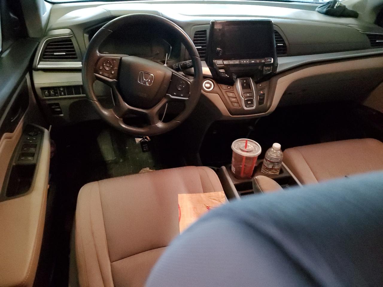 2021 Honda Odyssey VIN 5FNRL6H57MB010310 Copart auction photo, vandalism / all over damage thumbnail 8