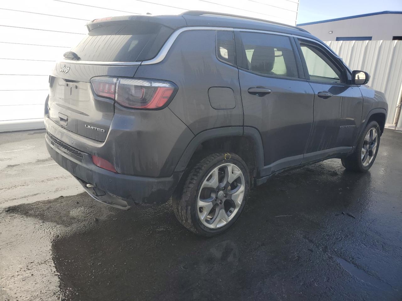 2021 Jeep Compass VIN 3C4NJDCB3MT596334 Copart auction photo, front end damage thumbnail 3