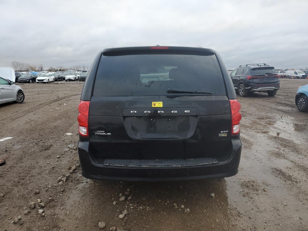 2017 Dodge Caravan VIN 2C4RDGCG1HR746360 Copart auction photo, front end damage thumbnail 6