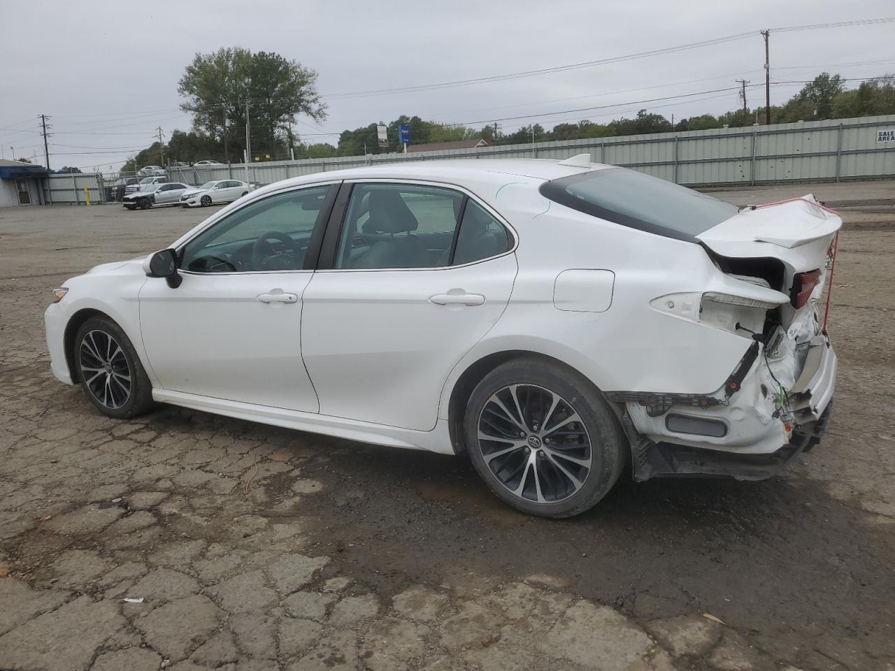 2020 Toyota Camry VIN 4T1G11AK5LU940157 Copart auction photo, rear end / minor dent/scratches damage thumbnail 2