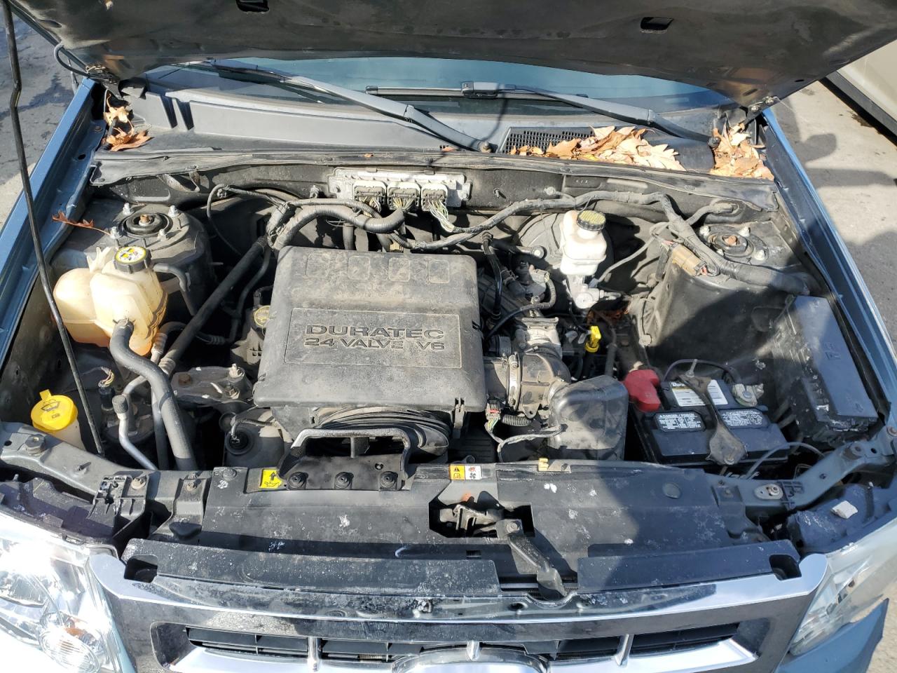 2011 Ford Escape VIN 1FMCU9EG3BKC42599 Copart auction photo, front end / side damage thumbnail 12