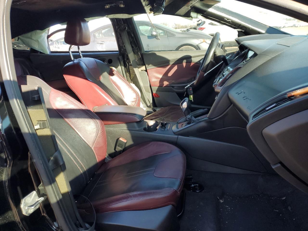 2012 Ford Focus VIN 1FAHP3M21CL209767 Copart auction photo, side / front end damage thumbnail 7