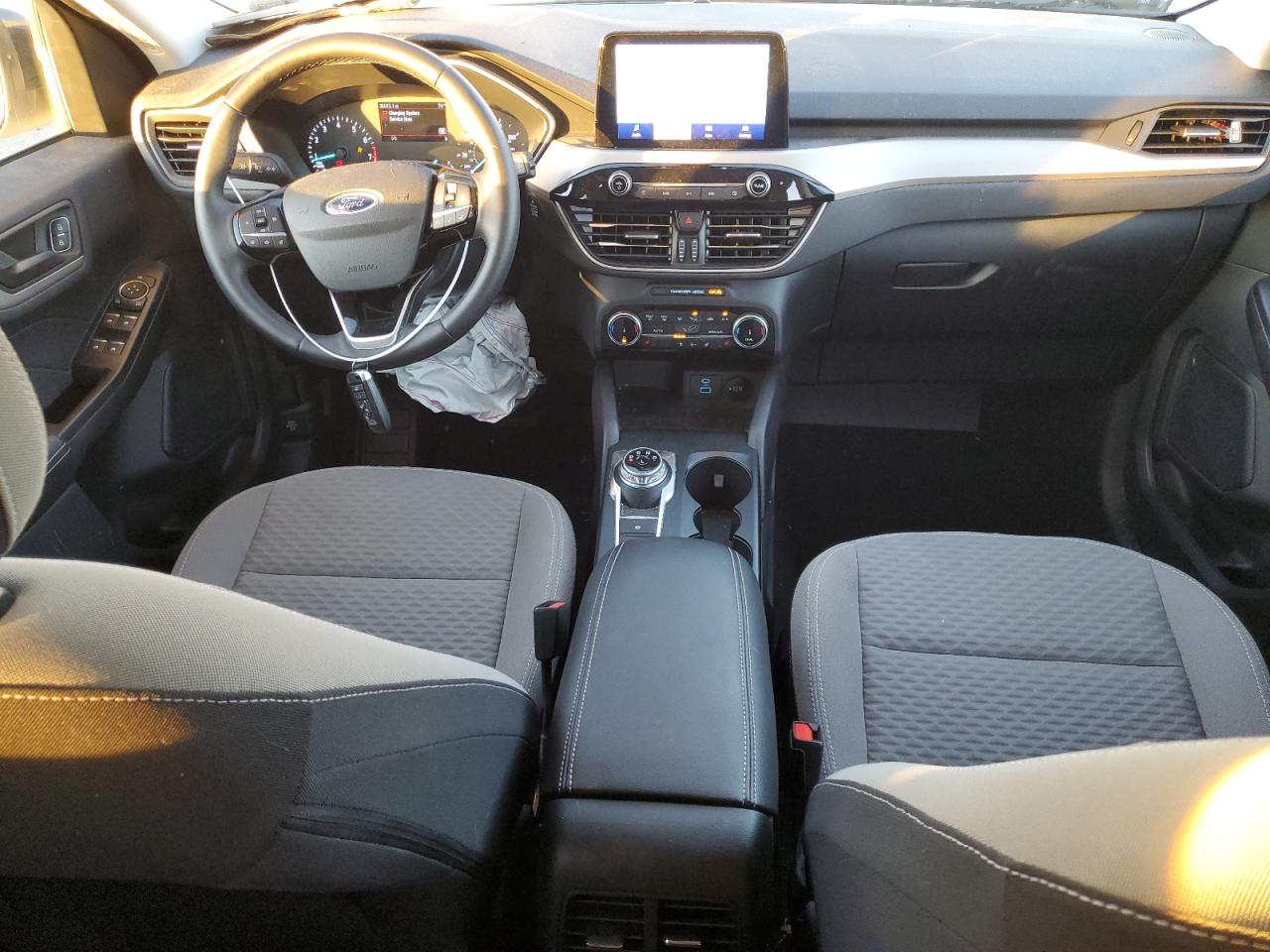 2022 Ford Escape VIN 1FMCU9G60NUB98865 Copart auction photo, front end / minor dent/scratches damage thumbnail 8
