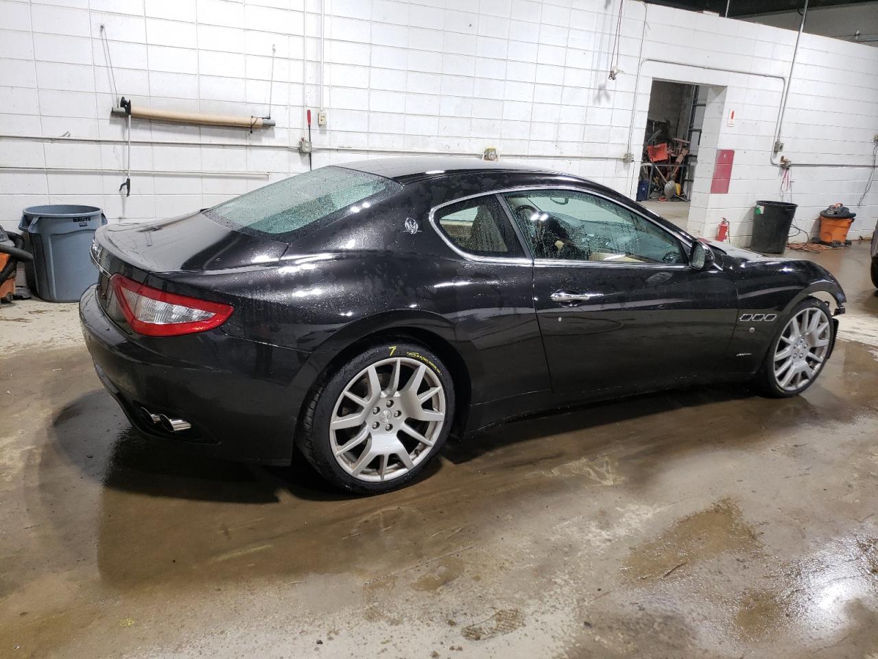 2009 Maserati GranTurismo VIN ZAMGJ45A190042805 Copart auction photo, front end damage thumbnail 3