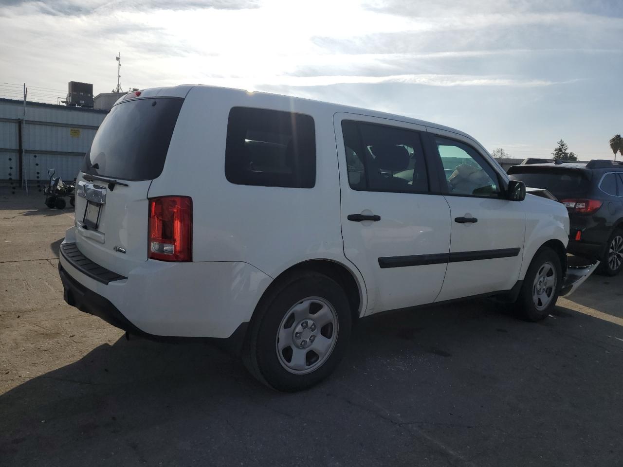2014 Honda Pilot VIN 5FNYF4H21EB053300 Copart auction photo, front end damage thumbnail 3