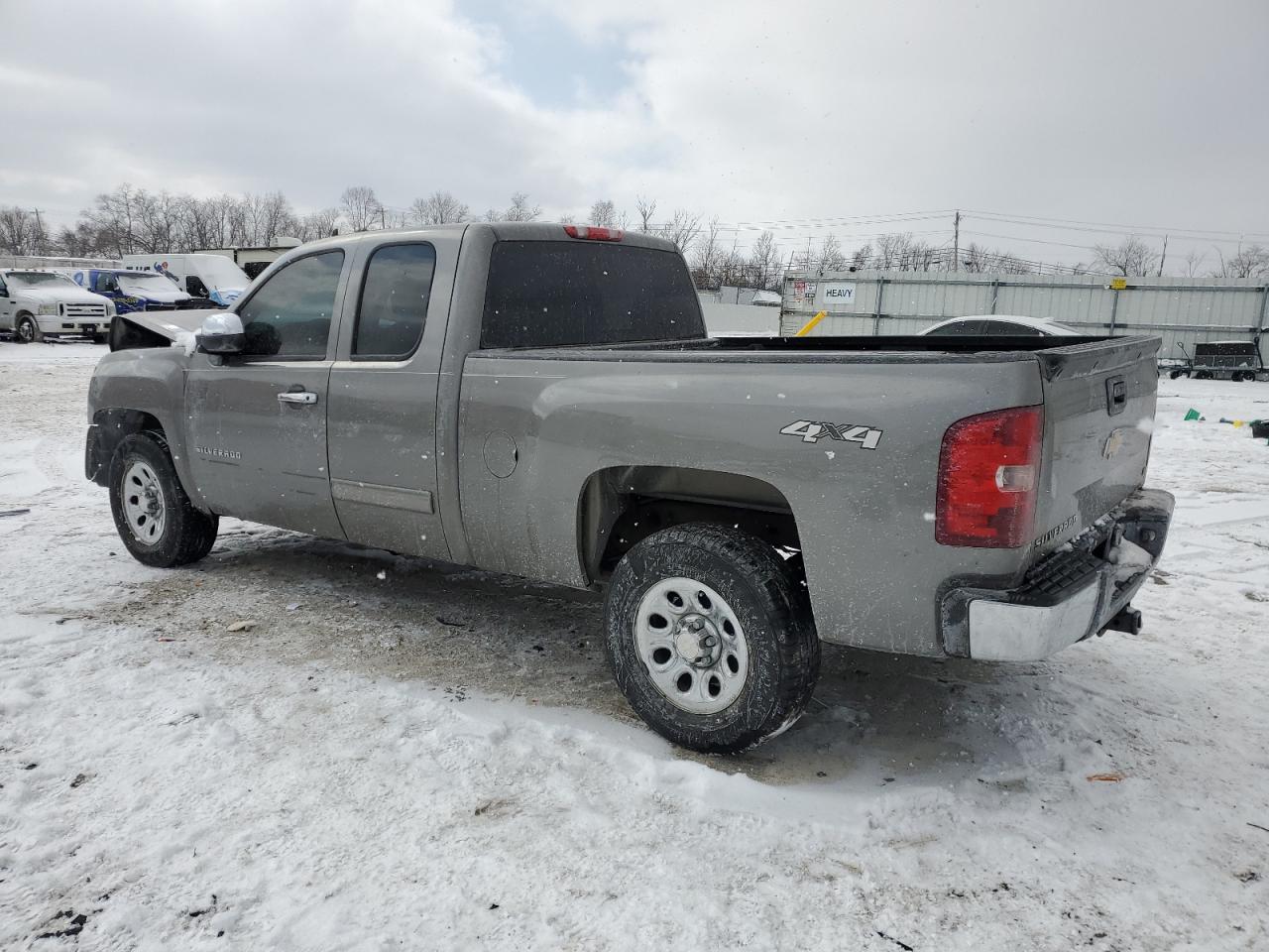 2013 Chevrolet Silverado VIN 1GCRKSE73DZ221600 Copart auction photo, front end / side damage thumbnail 2