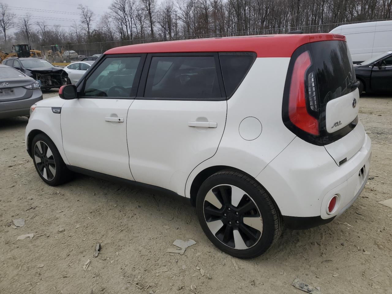 2017 KIA Soul VIN KNDJP3A53H7478976 Copart auction photo, minor dent/scratches / undercarriage damage thumbnail 2