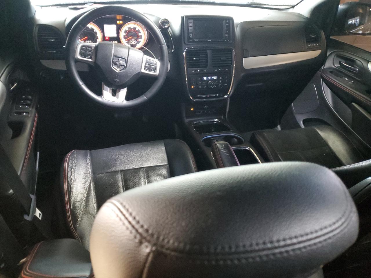 2014 Dodge Caravan VIN 2C4RDGEG2ER420897 Copart auction photo, front end / minor dent/scratches damage thumbnail 8
