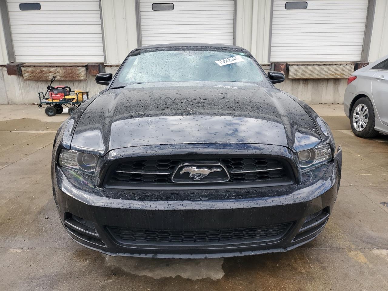 2013 Ford Mustang VIN 1ZVBP8EM8D5213136 Copart auction photo, side / rear end damage thumbnail 5