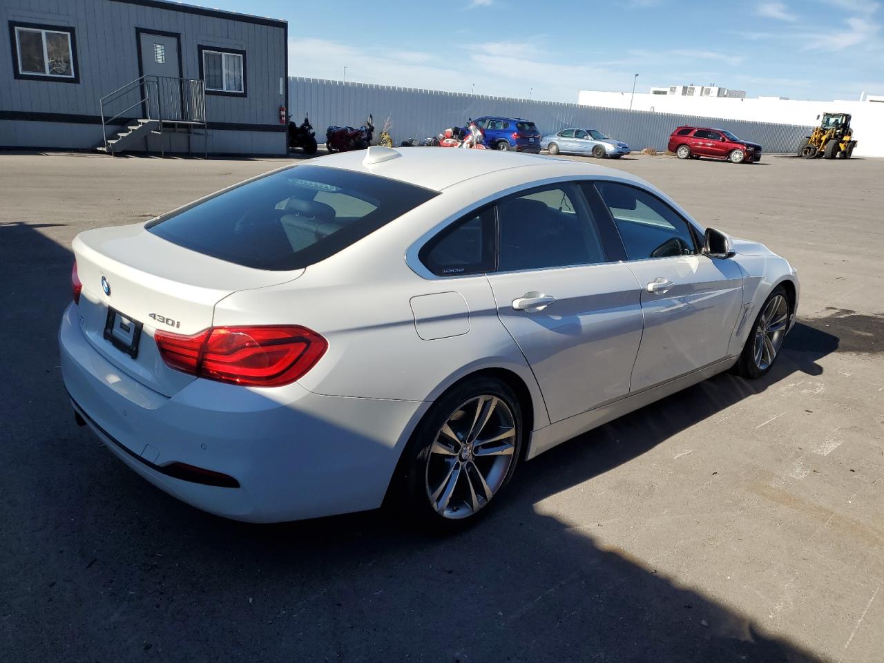 2018 BMW 4er VIN WBA4J1C57JBG75863 Copart auction photo, vandalism damage thumbnail 3