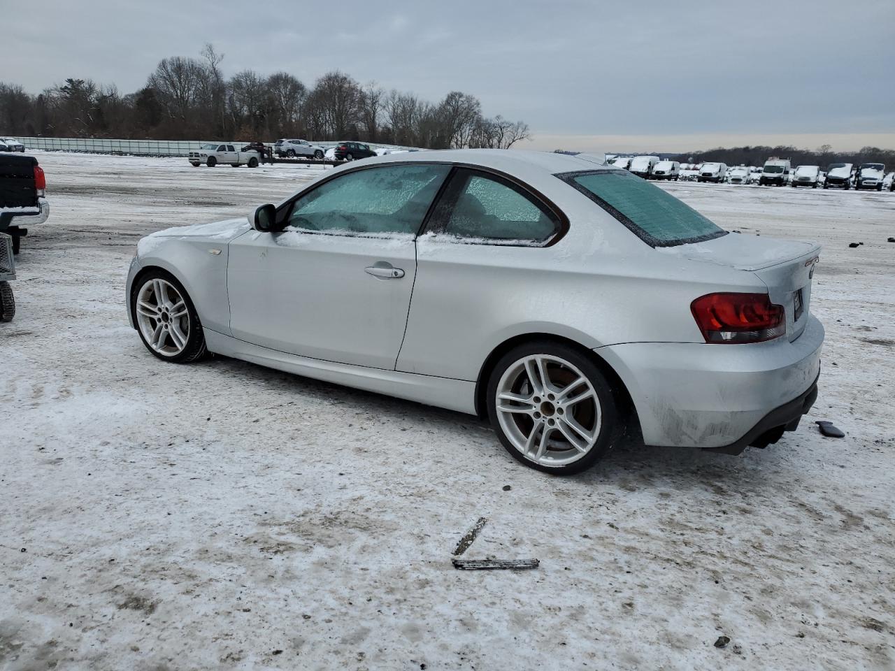 2011 BMW 1er VIN WBAUC9C5XBVM11106 Copart auction photo, water/flood damage thumbnail 2