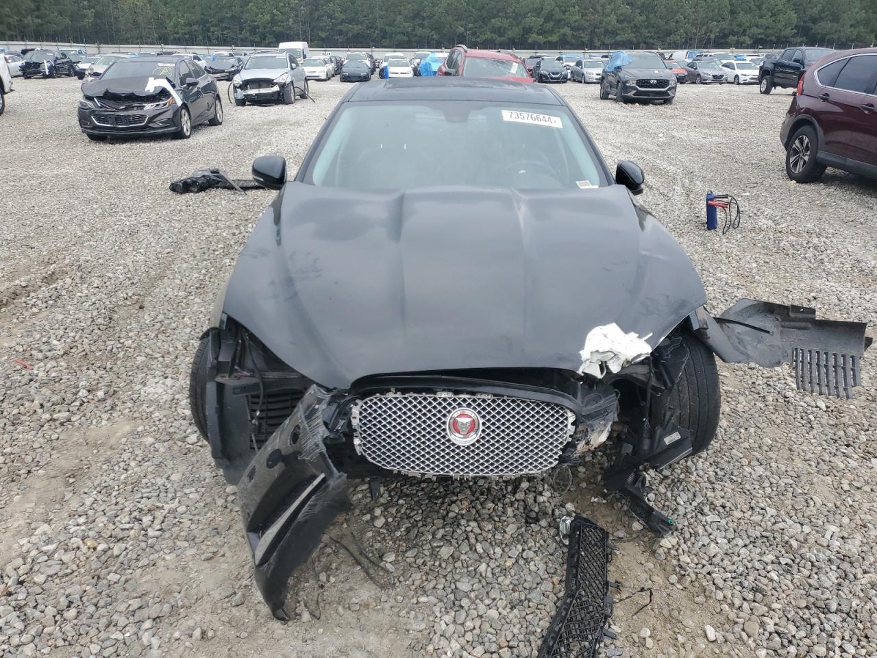 2014 Jaguar XF VIN SAJWJ0EF8E8U18563 Copart auction photo, front end / rear end damage thumbnail 5