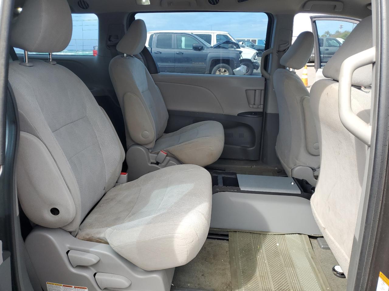 2015 Toyota Sienna VIN 5TDZK3DC0FS528361 Copart auction photo, front end damage thumbnail 11