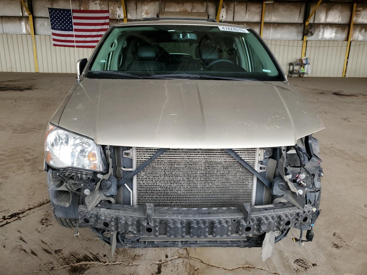 2015 Chrysler Town & Country VIN 2C4RC1BG0FR602510 Copart auction photo, front end damage thumbnail 5