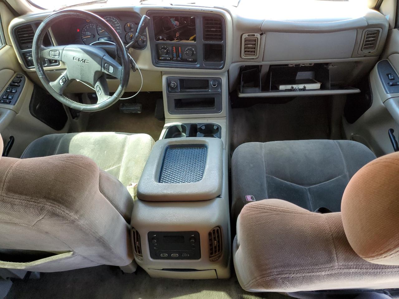 2005 GMC Sierra VIN 2GTEC13T951366558 Copart auction photo, front end / minor dent/scratches damage thumbnail 8
