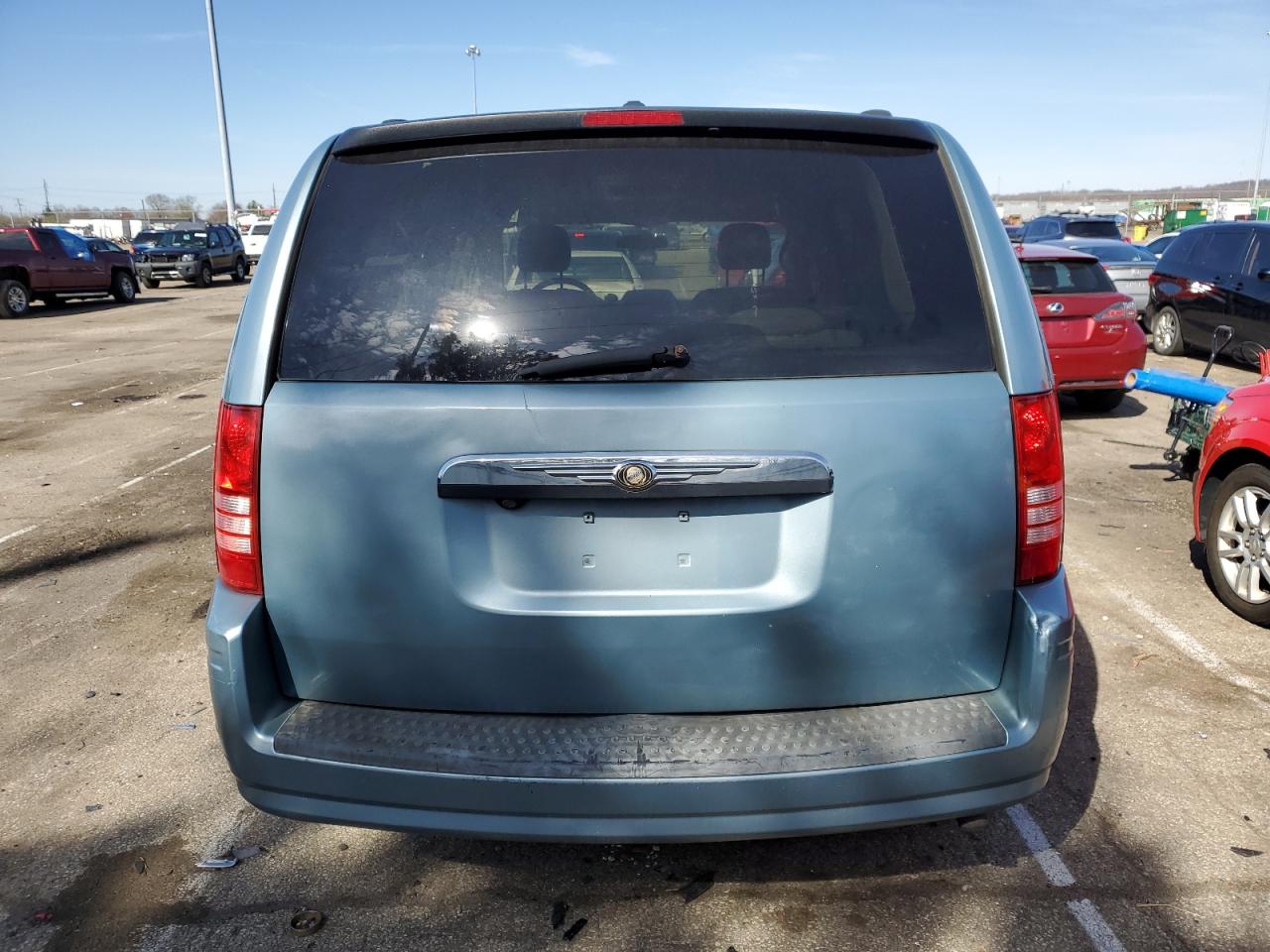 2008 Chrysler Town & Country VIN 2A8HR54P48R648934 Copart auction photo, burn - engine damage thumbnail 6