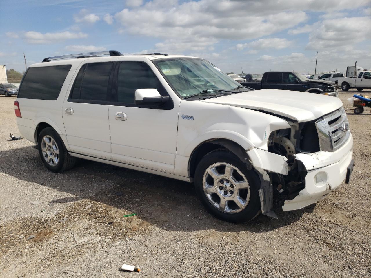 2013 Ford Expedition VIN 1FMJK1K51DEF00265 Copart auction photo, front end / minor dent/scratches damage thumbnail 4