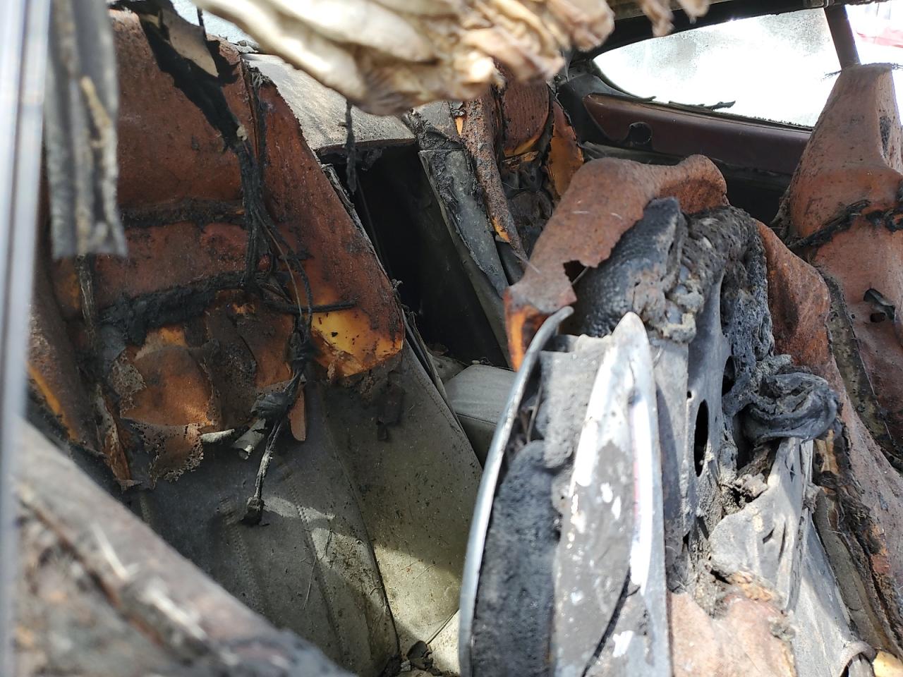 2005 Bentley Continental VIN SCBCR63W95C028121 Copart auction photo, burn - interior damage thumbnail 10