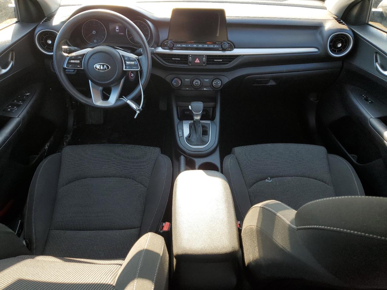 2020 KIA Forte VIN 3KPF24AD0LE245390 Copart auction photo, front end / rear end damage thumbnail 8