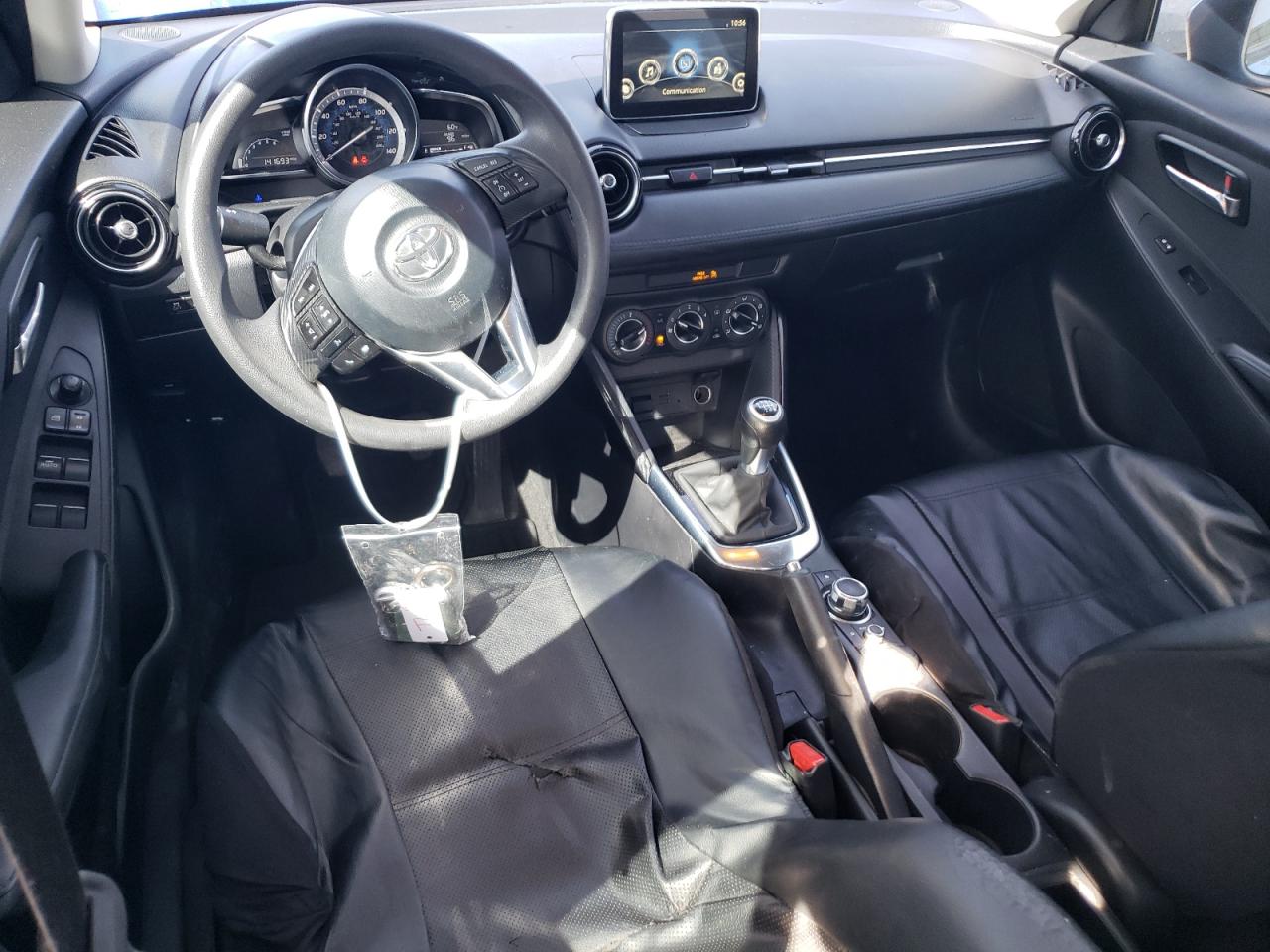 2017 Toyota Yaris VIN 3MYDLBYV3HY160946 Copart auction photo, front end damage thumbnail 8