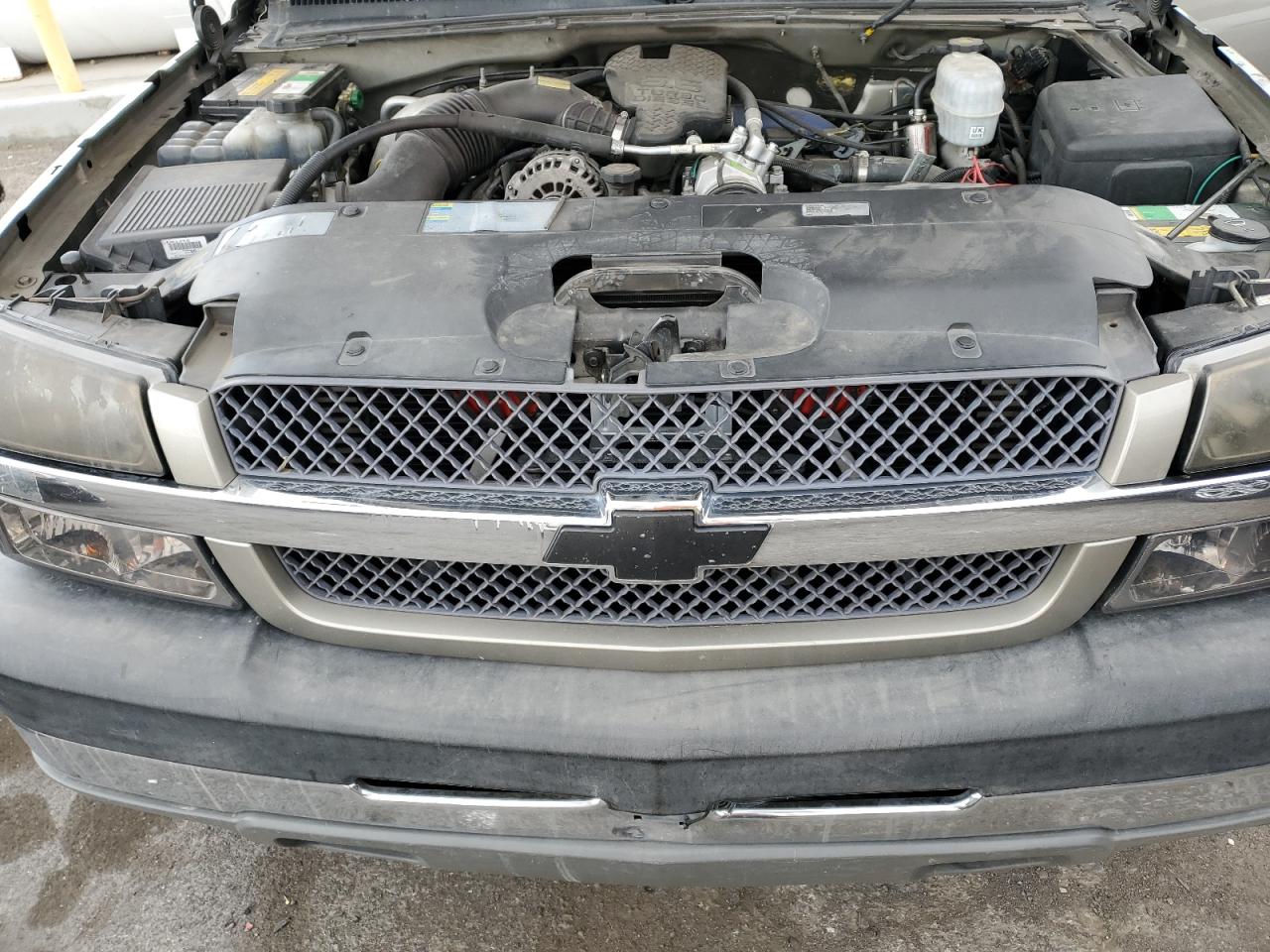 2003 Chevrolet Silverado VIN 1GCHK23163F108248 Copart auction photo, vandalism / mechanical damage thumbnail 13