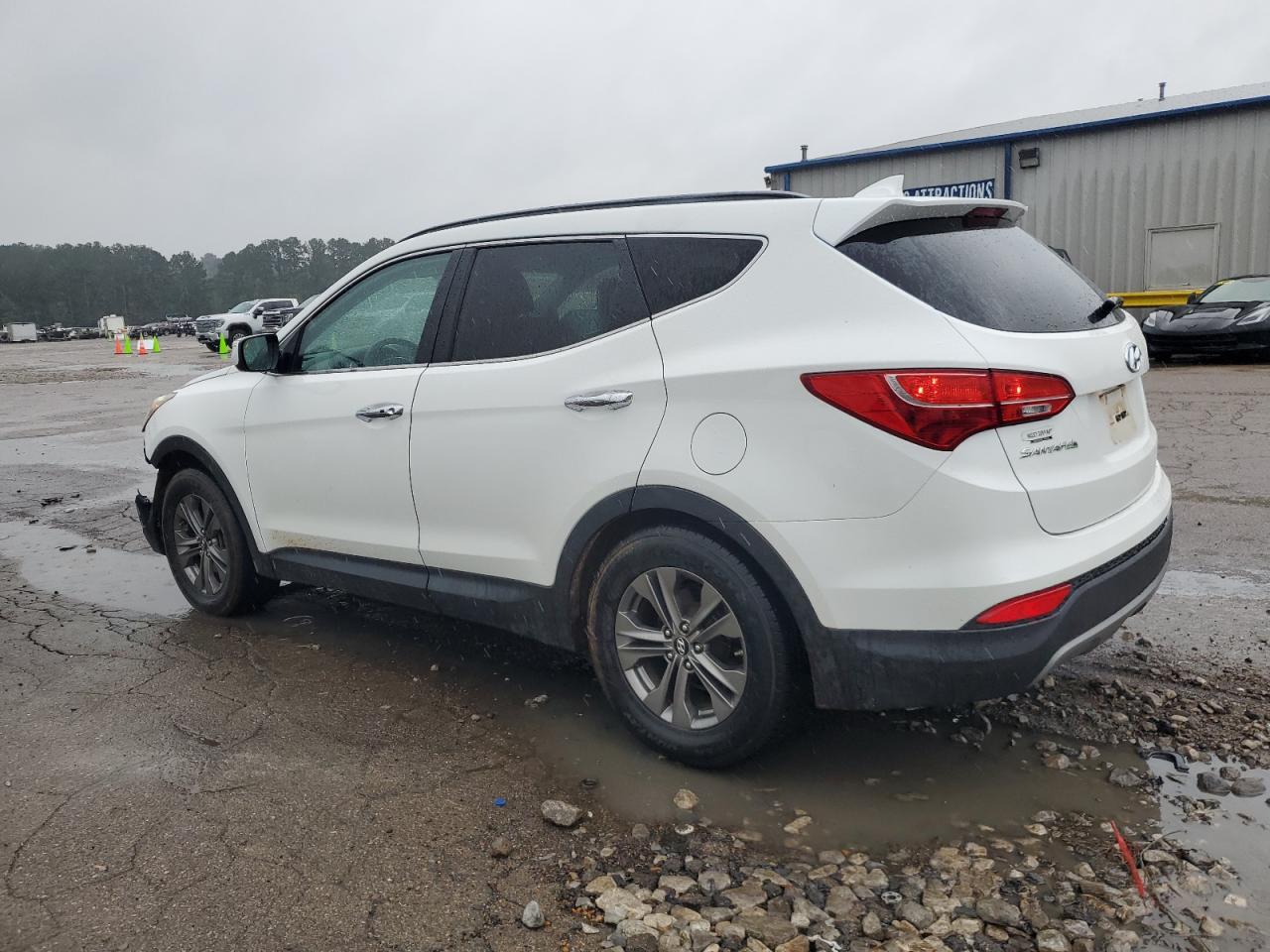 2014 Hyundai Santa Fe VIN 5XYZU3LB3EG232359 Copart auction photo, front end / minor dent/scratches damage thumbnail 2