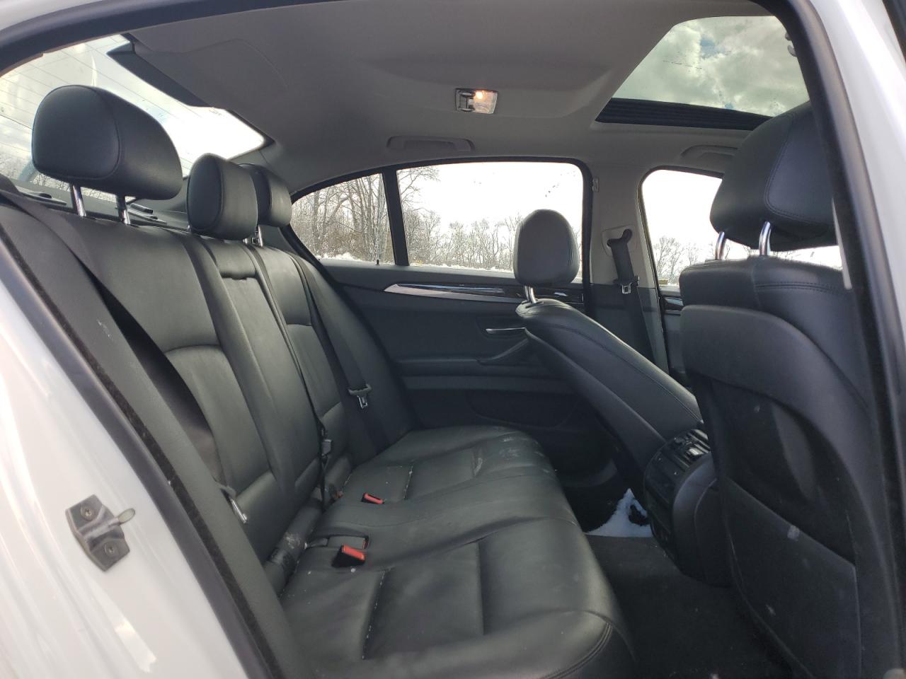 2015 BMW 5er VIN WBA5A7C59FD621948 Copart auction photo, front end / rear end damage thumbnail 10