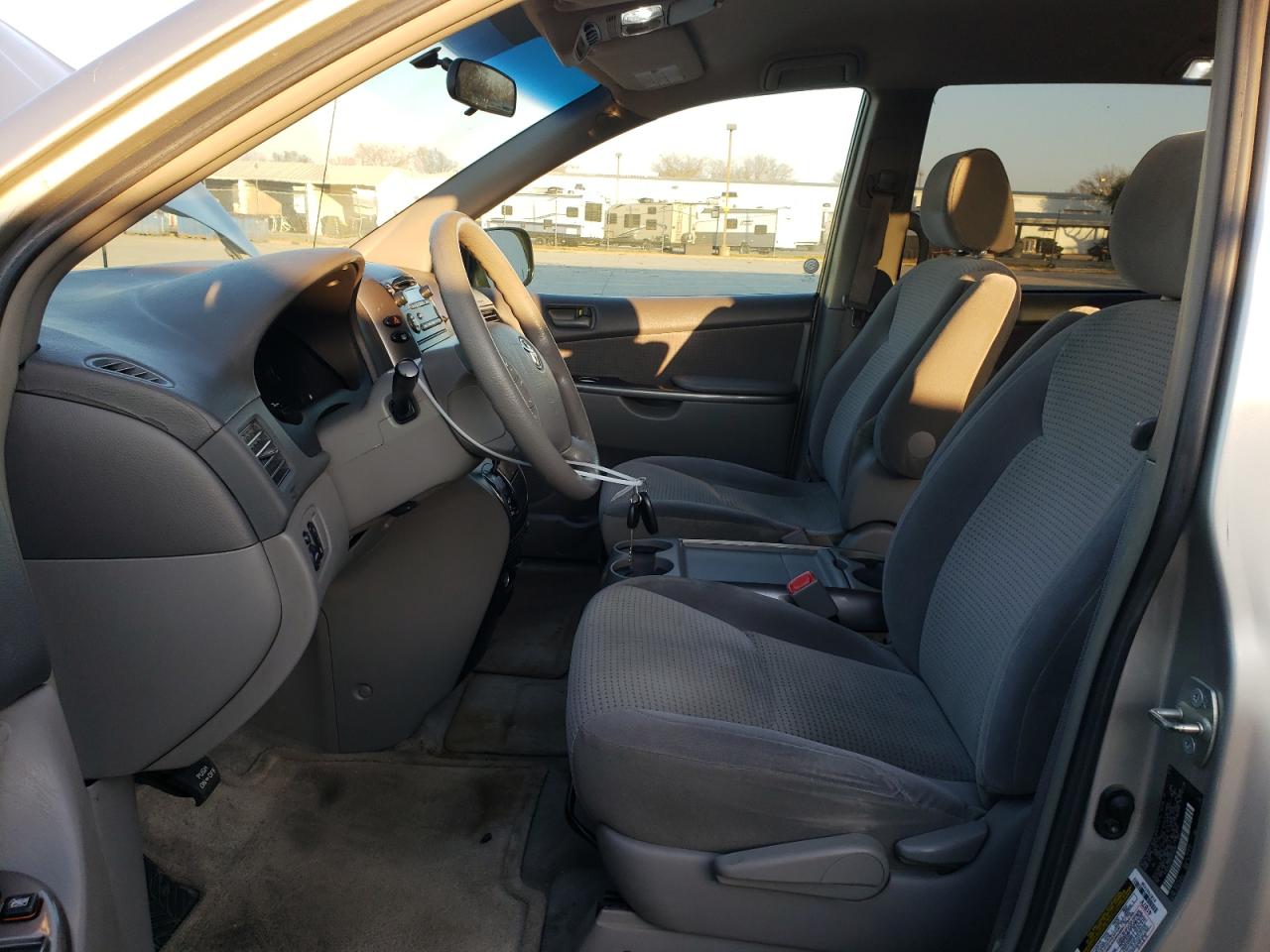 2006 Toyota Sienna VIN 5TDZA23C66S434497 Copart auction photo, front end damage thumbnail 7