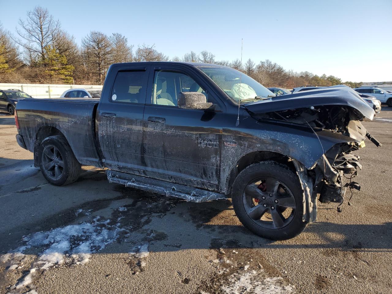 2016 RAM 1500 VIN 1C6RR7FT6GS121581 Copart auction photo, front end / minor dent/scratches damage thumbnail 4