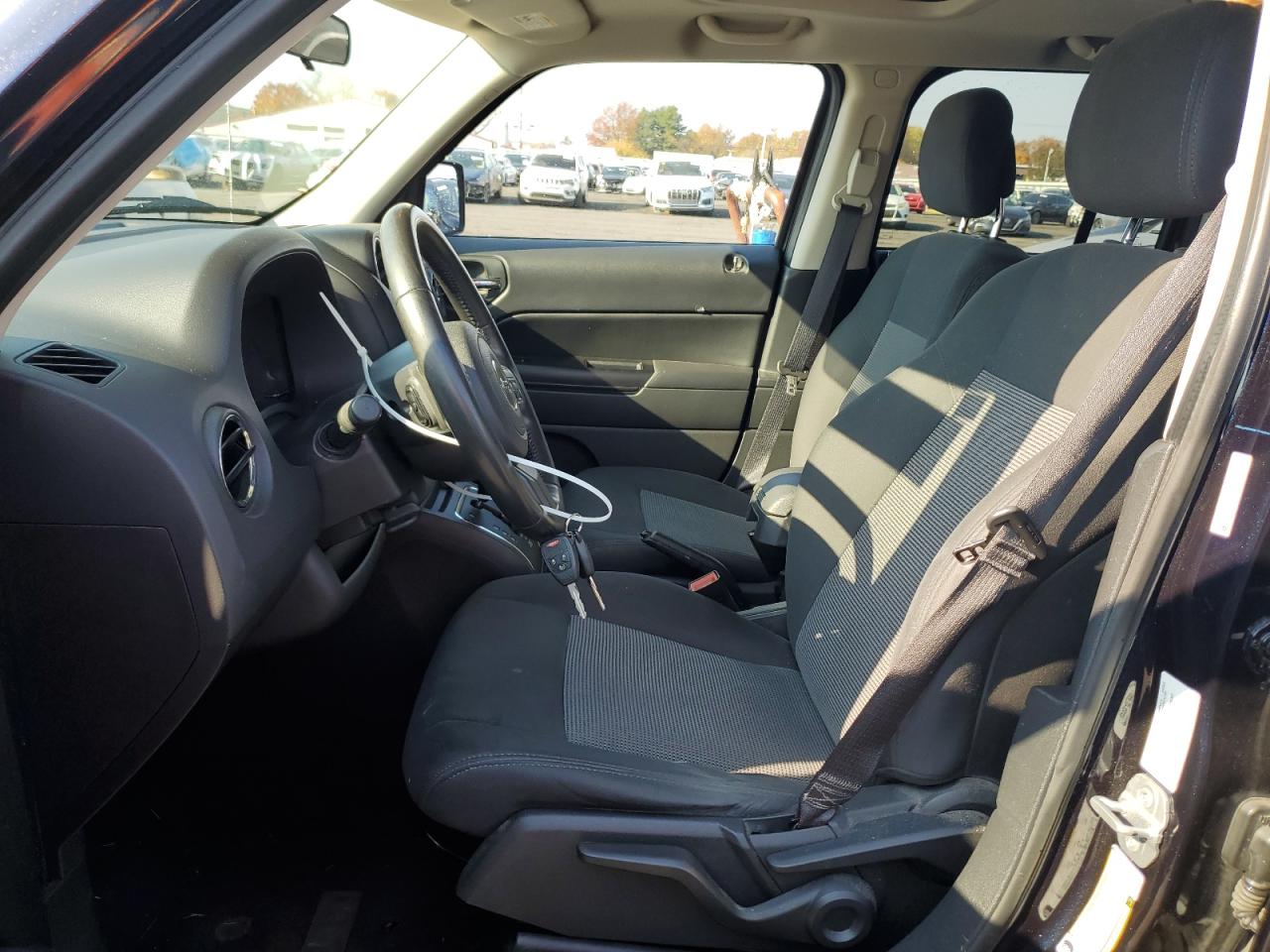 2011 Jeep Liberty (Patriot) VIN 1J4NF1GB6BD202459 Copart auction photo, frame damage / minor dent/scratches damage thumbnail 7