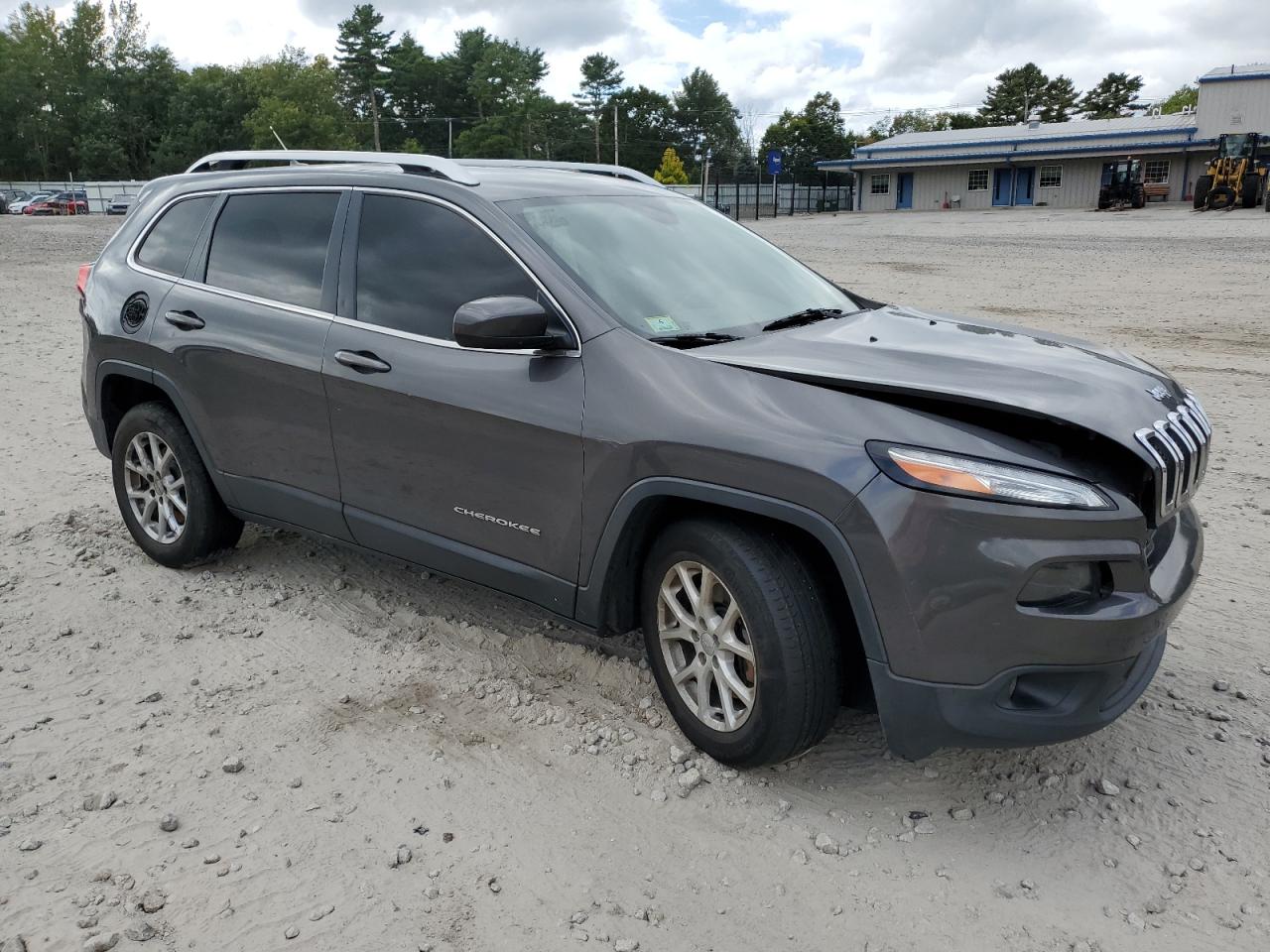 2014 Jeep Grand Cherokee VIN 1C4PJMCB7EW138316 Copart auction photo, front end / undercarriage damage thumbnail 4