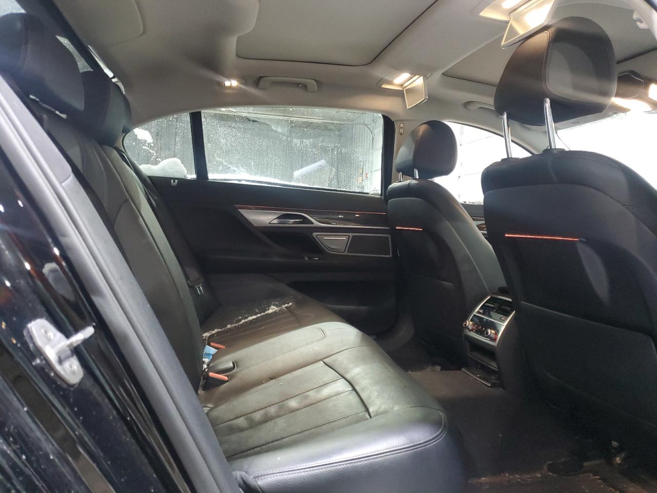 2017 BMW 7er VIN WBA7E4C55HGU99781 Copart auction photo, side / minor dent/scratches damage thumbnail 10