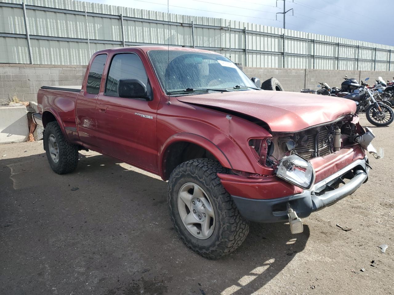 2002 Toyota Tacoma VIN 5TEWN72N22Z086931 Copart auction photo, front end damage thumbnail 4