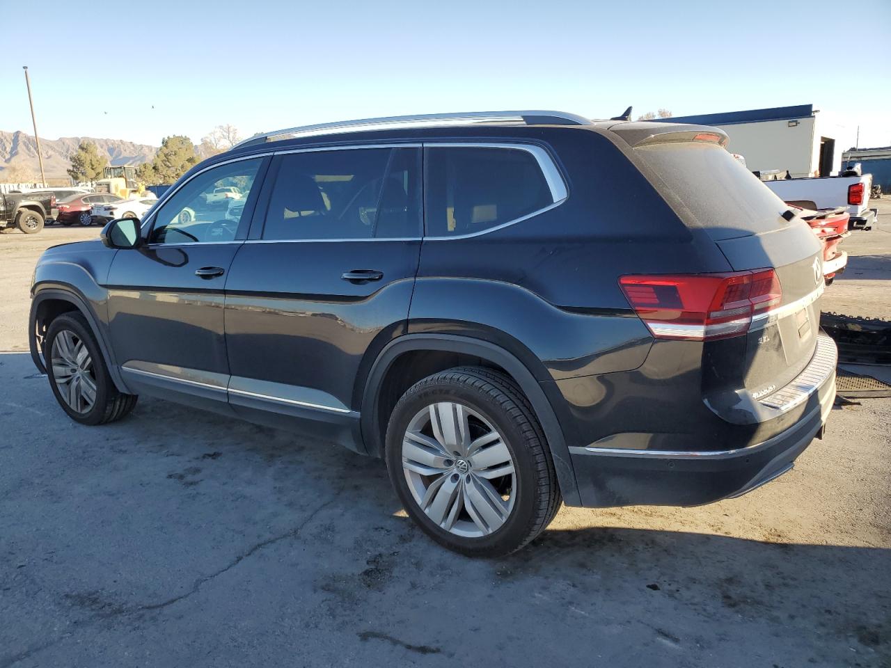 2019 Volkswagen Atlas VIN 1V2NR2CA1KC504889 Copart auction photo, front end damage thumbnail 2