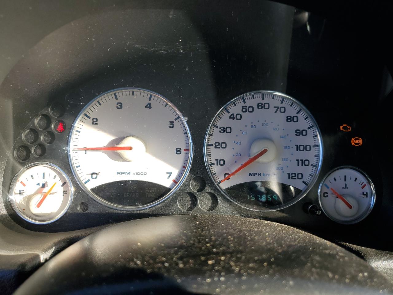 2002 Jeep Liberty (North America) VIN 1J8GL58K12W330926 Copart auction photo, front end / minor dent/scratches damage thumbnail 9