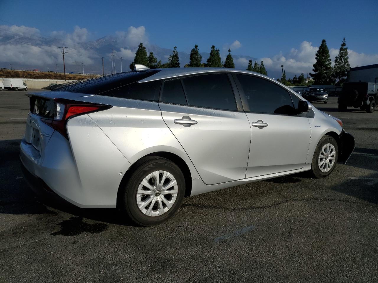 2021 Toyota Prius VIN JTDKAMFU2M3148288 Copart auction photo, front end damage thumbnail 3
