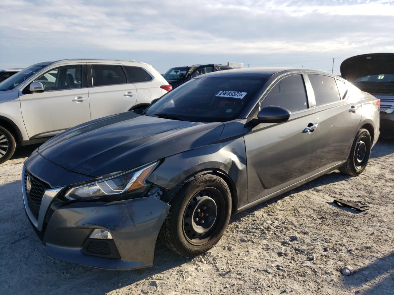 2019 Nissan Altima VIN 1N4BL4BV8KC214404